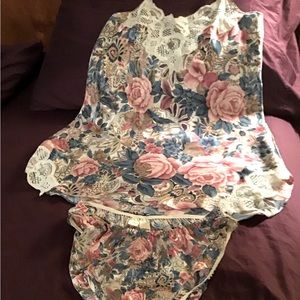 Victoria Secrets, 2 piece Floral Nightie